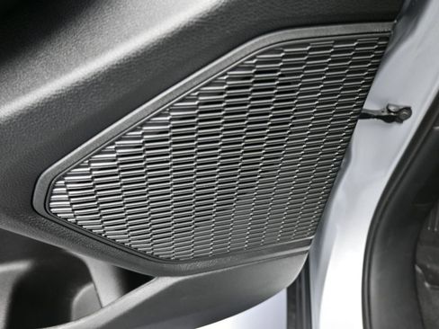 Used 2024 Jeep Grand Cherokee Laredo X image 15