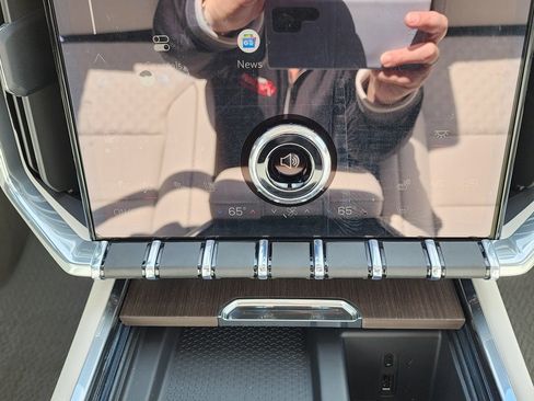 New 2026 GMC Acadia Denali w/ Super Cruise Package image 32