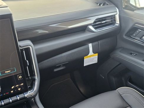 New 2026 GMC Yukon XL Elevation image 17