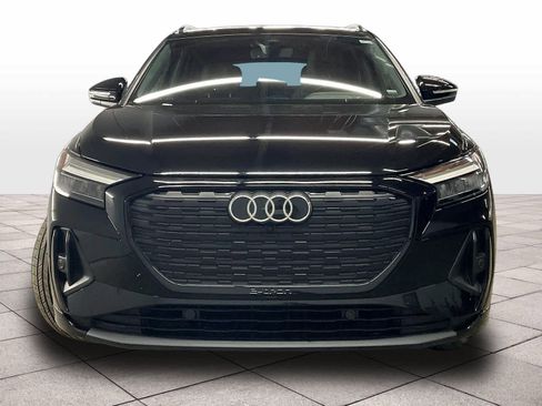 Used 2024 Audi Q4 e-tron Premium Plus w/ Premium Plus image 3