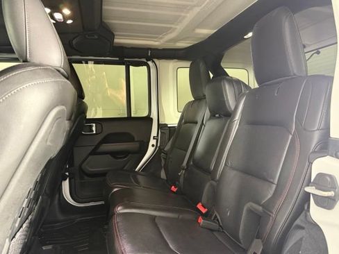 Used 2021 Jeep Wrangler Unlimited Rubicon w/ Xtreme Recon 35" Tire Package AWD/4WD image 24