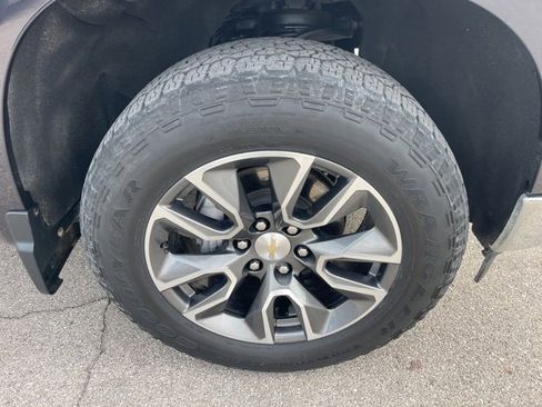 Certified 2022 Chevrolet Silverado 1500 LT image 9