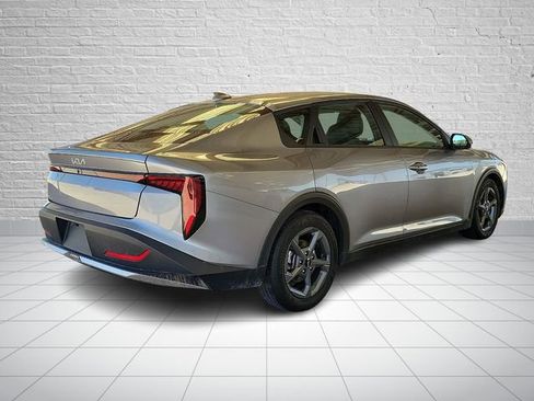 Used 2025 Kia K4 FWD image 3