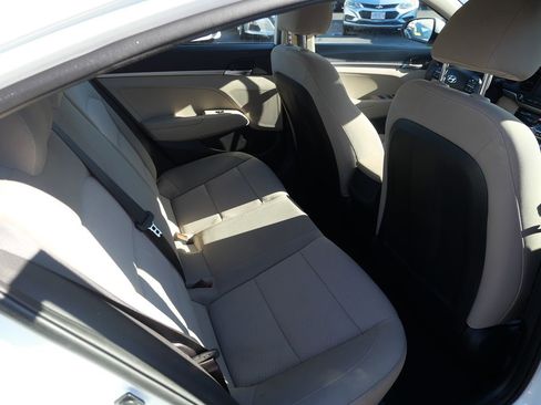 Used 2020 Hyundai Elantra SE w/ Convenience Package (C2) image 26