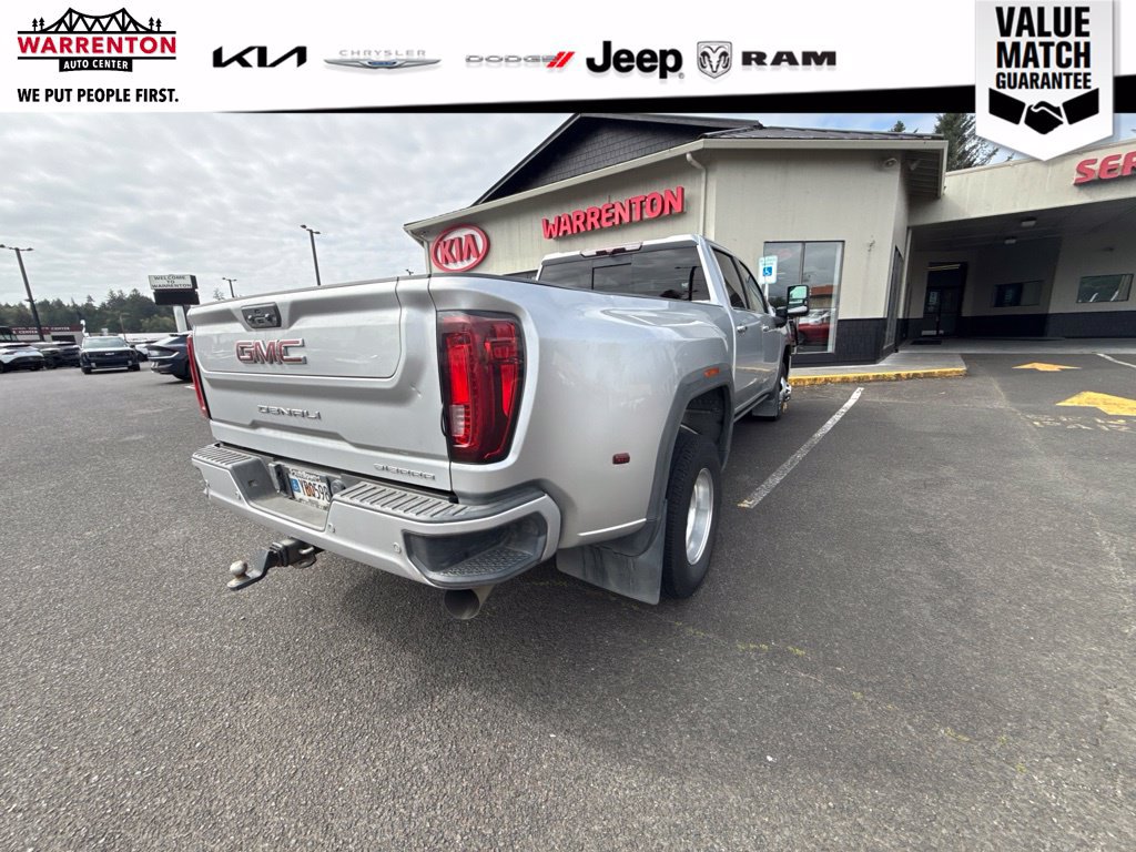 Used 2022 GMC Sierra 3500 Denali AWD/4WD image 5