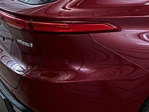 Used 2021 Toyota Venza LE image 13