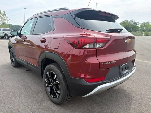Used 2023 Chevrolet TrailBlazer LT FWD image 11
