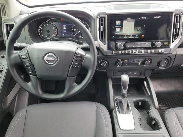 Used 2025 Nissan Frontier SV AWD/4WD image 12
