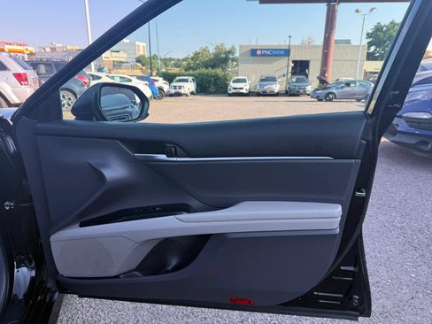 Used 2020 Toyota Camry LE AWD/4WD image 16