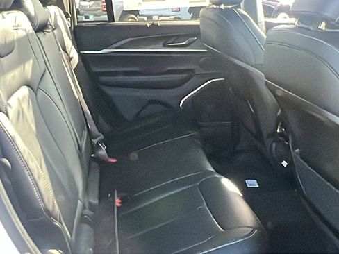 New 2025 Jeep Grand Cherokee Limited w/ Luxury Tech Group II image 18