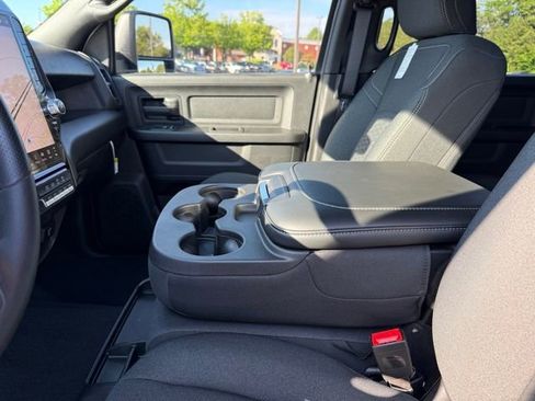 New 2026 RAM 2500 Tradesman AWD/4WD image 23