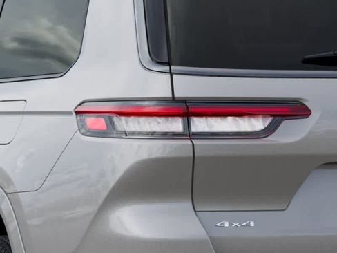 New 2026 Jeep Grand Cherokee L Limited image 9