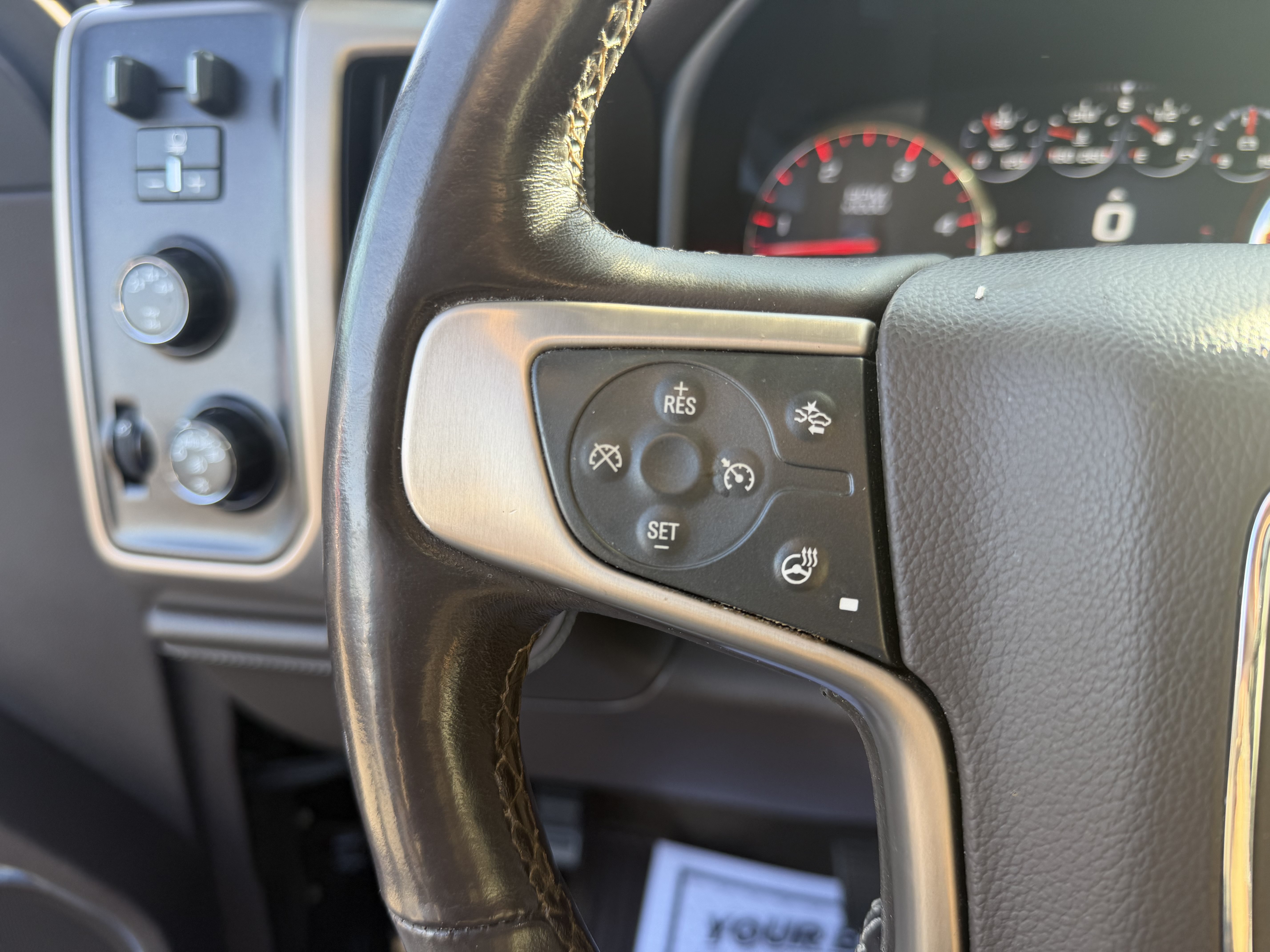 Used 2016 GMC Sierra 2500 Denali w/ Duramax Plus Package AWD/4WD image 12