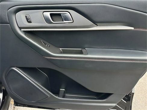 Used 2025 Ford Explorer ST-Line w/ ST-Line Street Pack image 28