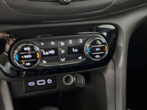 Used 2023 Buick Encore GX Select w/ Safety Package II image 26