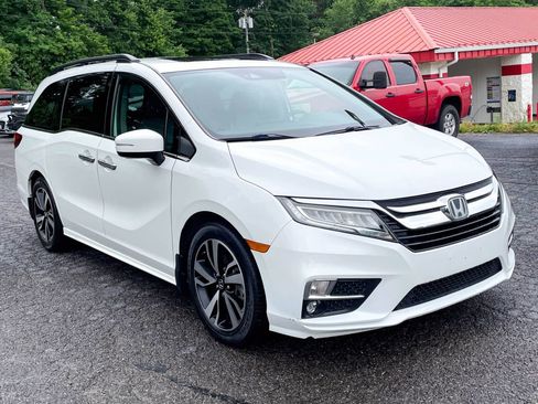 Used 2020 Honda Odyssey Elite image 2