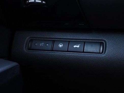 Certified 2025 Nissan Pathfinder SV w/ SV Premium Package FWD image 22