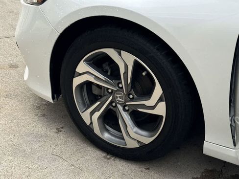 Used 2019 Honda Accord EX image 10