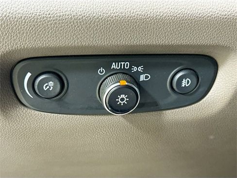 Used 2019 Chevrolet Traverse LT w/ LPO, Black Accent Package image 12