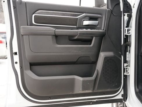 Used 2024 RAM 2500 Big Horn image 16