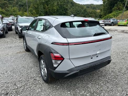 New 2026 Hyundai Kona SE image 3