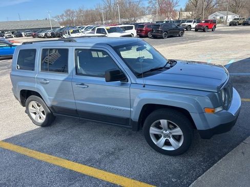 Used 2014 Jeep Patriot Latitude image 1
