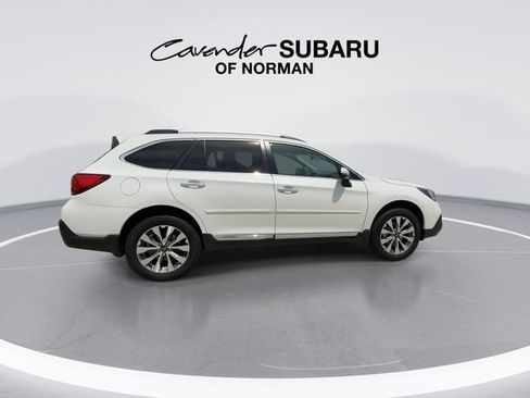 Used 2019 Subaru Outback 3.6R Touring AWD/4WD image 9