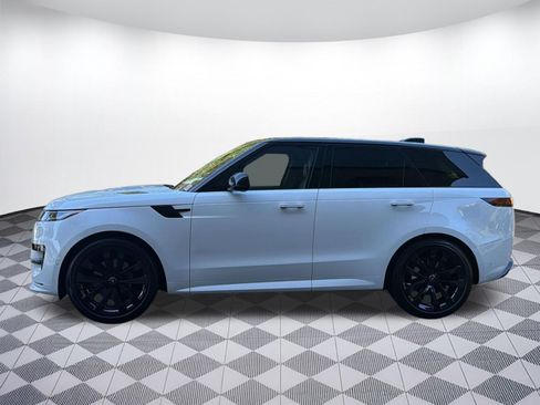 Used 2024 Land Rover Range Rover Sport Dynamic SE AWD/4WD image 2
