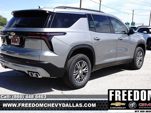 New 2026 Chevrolet Traverse LT w/ LPO, Floor Liner Package FWD image 7
