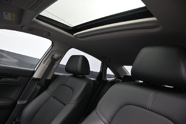 Used 2022 Honda Civic Touring image 29