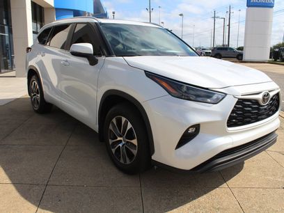 Used 2024 Toyota Highlander XLE