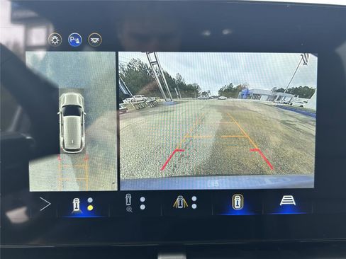 New 2026 Chevrolet Equinox LT w/ Convenience Package II image 21