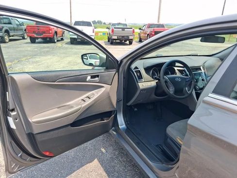 Used 2011 Hyundai Sonata GLS FWD image 12