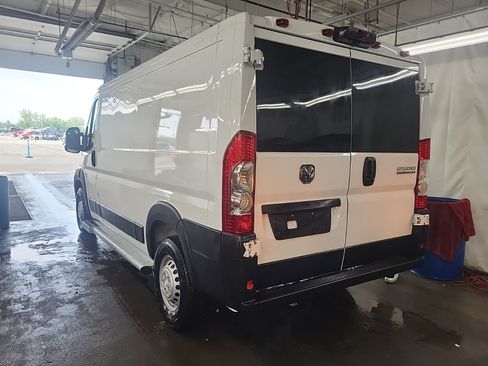 Used 2025 RAM ProMaster 2500 w/ U-Haul Equipment Group FWD image 4