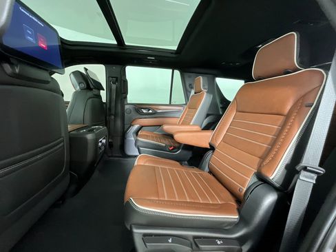Used 2023 GMC Yukon Denali Ultimate image 26