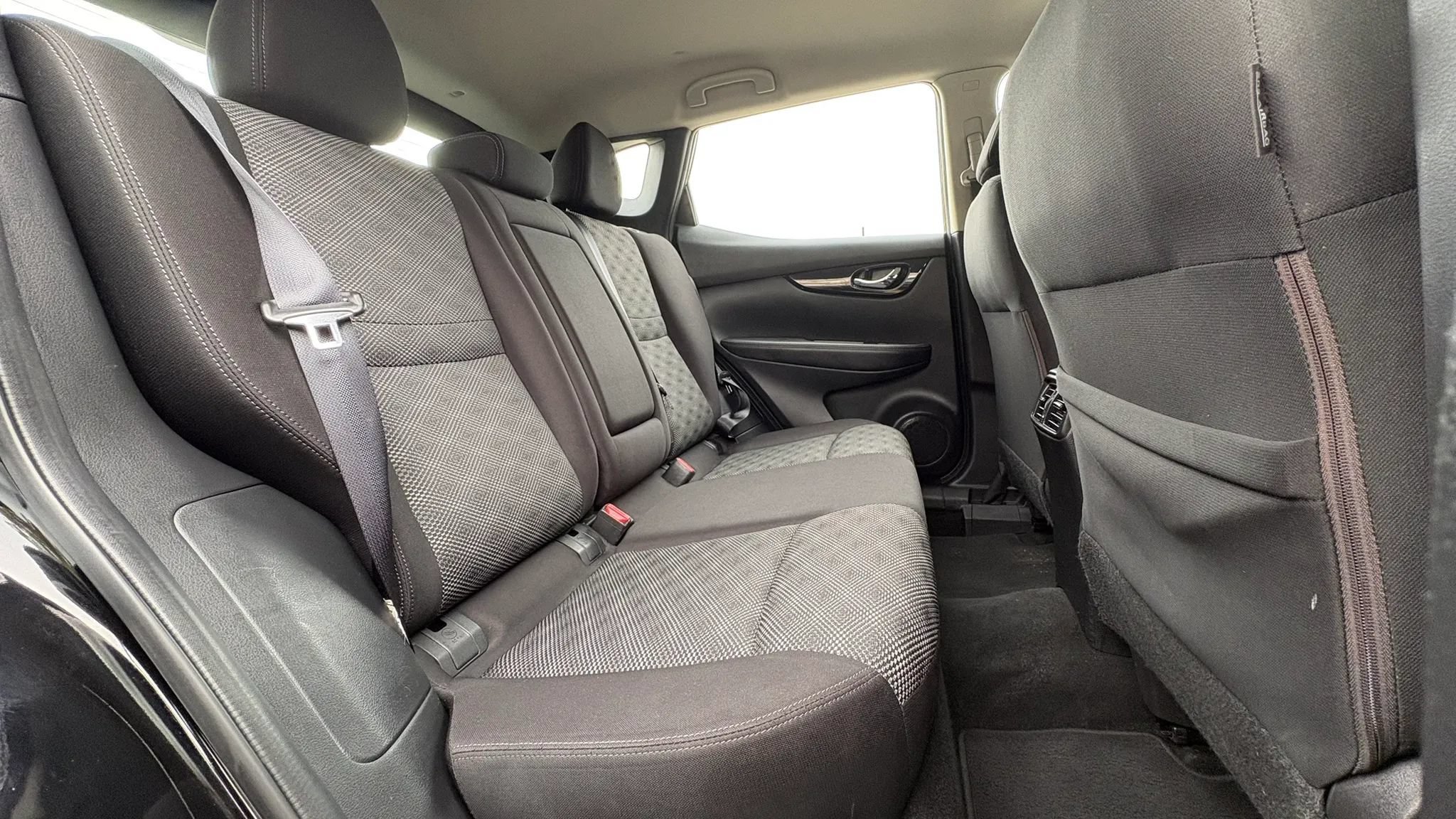 Used 2017 Nissan Rogue Sport SV FWD image 27