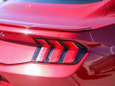 Used 2024 Ford Mustang GT Premium RWD image 9