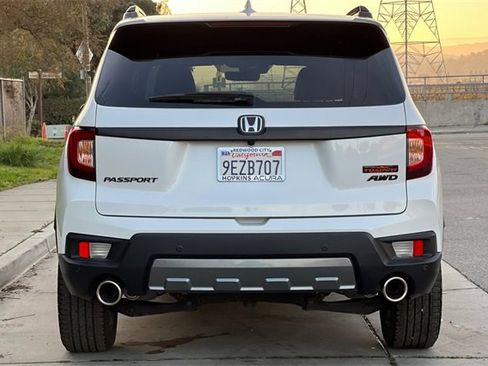 Used 2023 Honda Passport TrailSport image 5