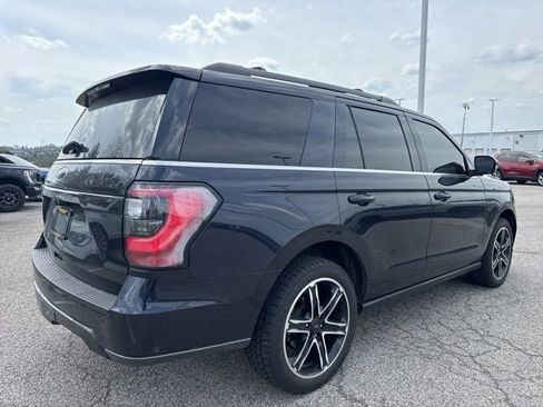 Used 2021 Ford Expedition Limited AWD/4WD image 4