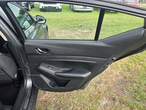 Used 2024 Nissan Altima 2.5 SV FWD image 33