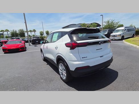 New 2027 Chevrolet Bolt LT w/ Comfort Package FWD image 21