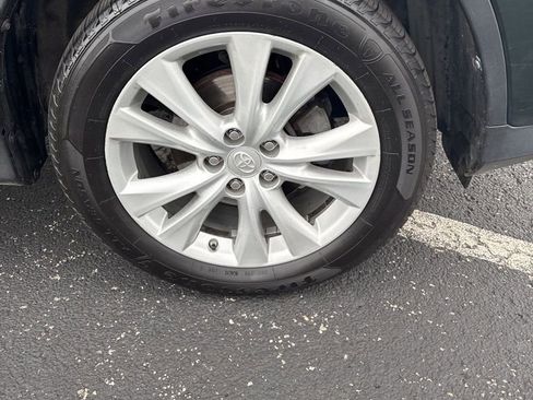 Used 2013 Toyota RAV4 Limited AWD/4WD image 9