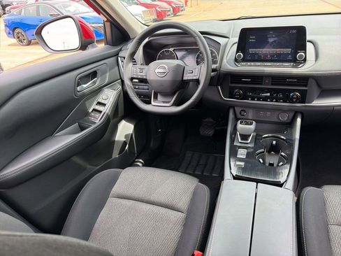 Used 2026 Nissan Rogue SV FWD image 19