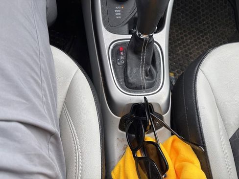 Used 2019 Jeep Compass Latitude w/ Cold Weather Group image 23