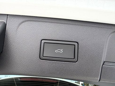 New 2026 Volkswagen Atlas SE image 27