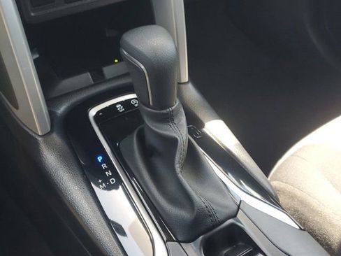 Certified 2024 Toyota Corolla Cross LE w/ Moonroof Package image 31