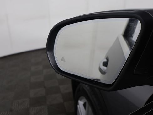 Used 2023 Mercedes-Benz GLA 250 4MATIC w/ Premium Package image 36