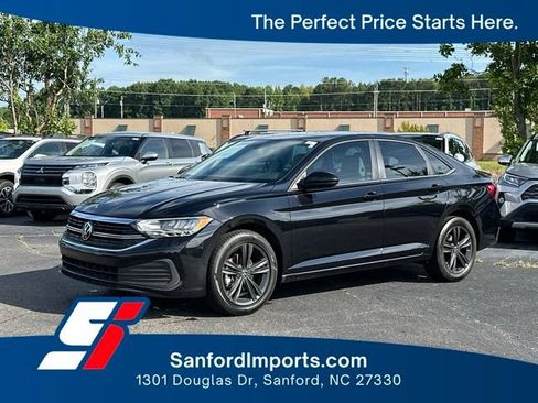 Used 2022 Volkswagen Jetta SE FWD image 1