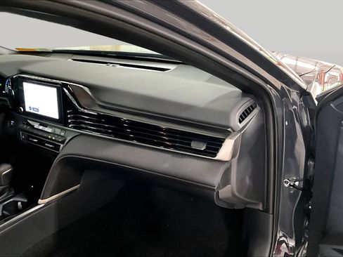 Used 2026 Toyota Camry SE FWD image 18