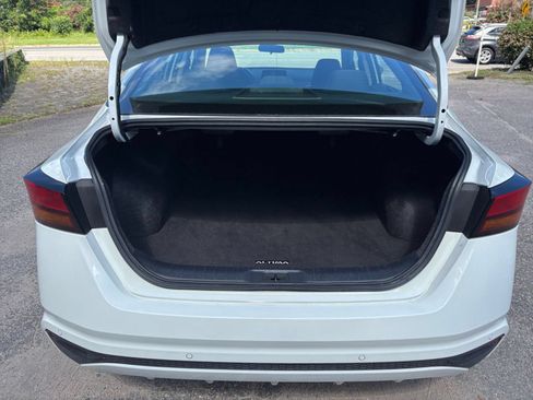 Used 2025 Nissan Altima 2.5 SV FWD image 31